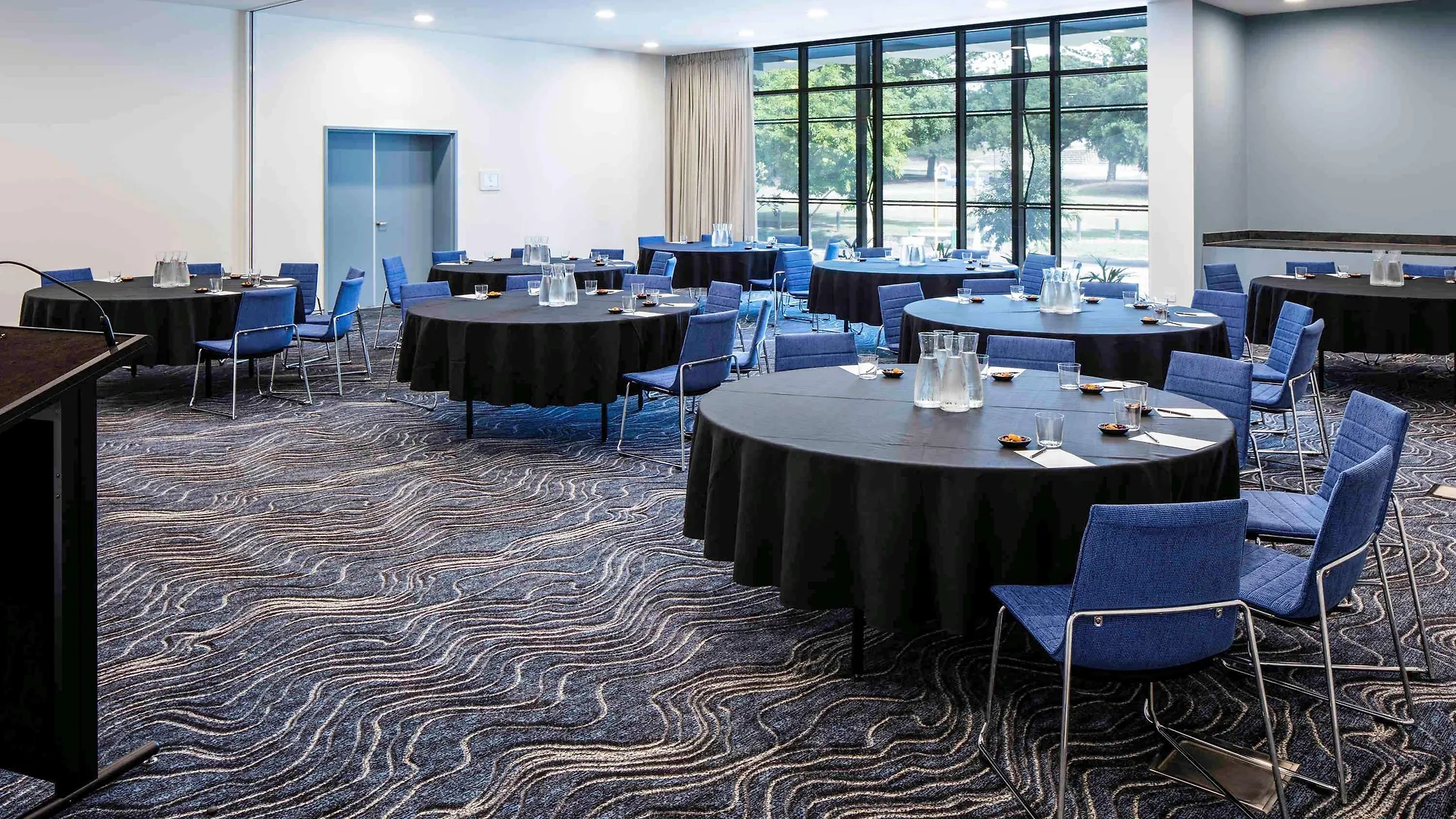 Novotel Brisbane South Bank 4*,  Australia
