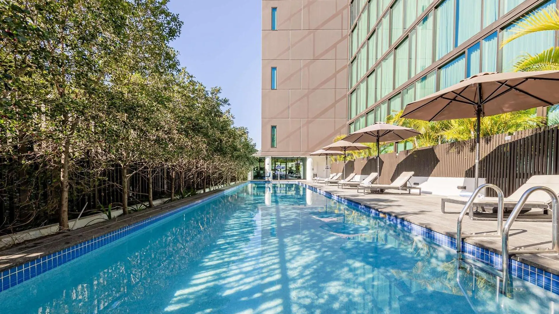Novotel Brisbane South Bank 4*,